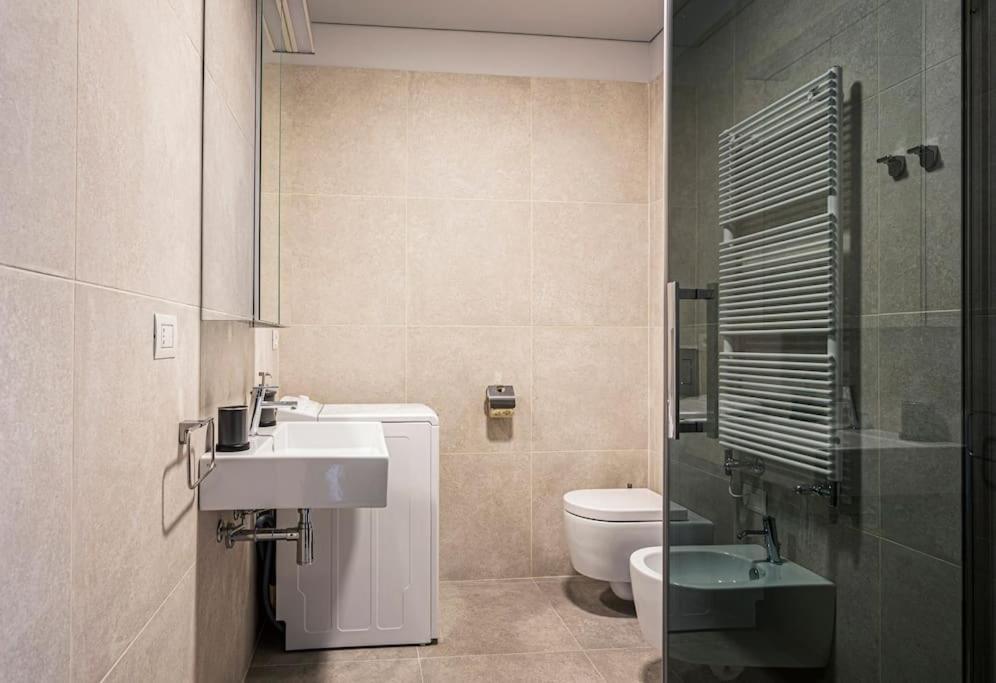 Unique Studio In The Heart Of Милано Екстериор снимка