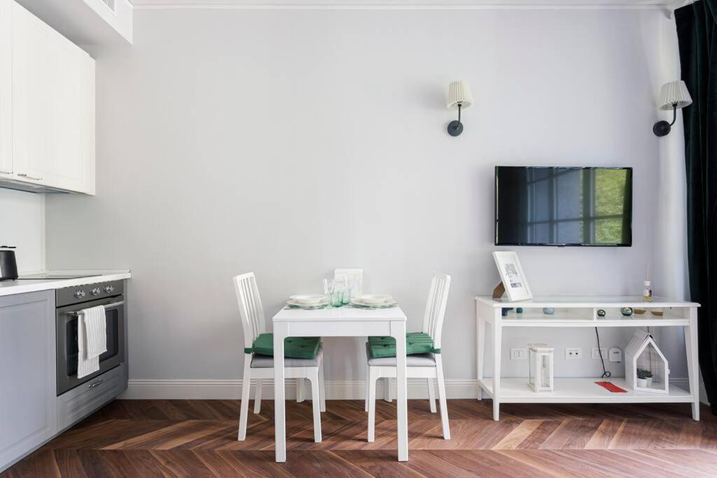 Unique Studio In The Heart Of Милано Екстериор снимка